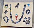 Colliers, bracelets, amulettes, Xe siècle-XIVe siècle