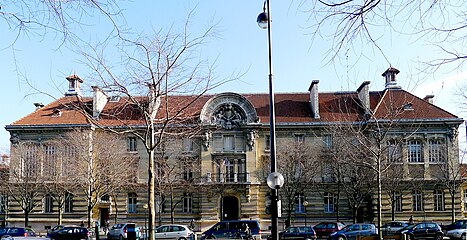 École nationale supérieure d'arts et métiers (ENSAM).