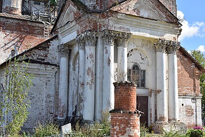 Вход в церковь