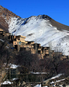 روستای دیزباد در زمستان