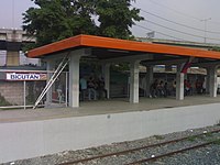 This might be the only station in here (after Philippine – American Embrioredy station was demolished in 1979) and now it is used by current rolling stock, except for Kiha 52.