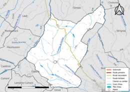 Carte en couleur présentant le réseau hydrographique de la commune