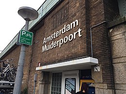 Entrance to Muiderpoort station from the Wijttenbachstraat.