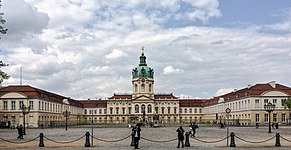 Schloss Charlottenburg, dessen Mitteltrakt der Neringbau ist