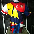 Maglia celebrativa della finale di FA Cup 2013-2014 posta nel museo interno allo stadio