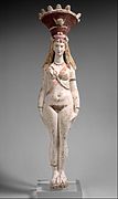 Isis-Aphrodite au calathos. Terre cuite peinte sur engobe blanche, H. 49,5 cm. IIe siècle EC. Met