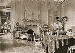 Cabinet in the royal apartment