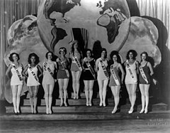 Lineup of the winners at the 1930 competition.