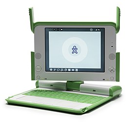 XO-1, l'ordinateur portable « à 100 dollars » conçu dans le cadre du projet One Laptop per Child par des membres du Massachusetts Institute of Technology. (définition réelle 2 841 × 2 622)