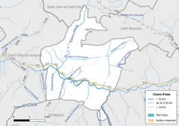 Carte en couleur présentant le réseau hydrographique de la commune