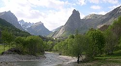 Vue de la partie supérieure du val Maira à proximité du village de Chiappera.