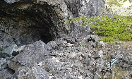 One of the caves of the Blåberg rock