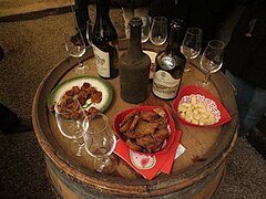 Ancienne bouteille de Château-chalon (AOC) en cave