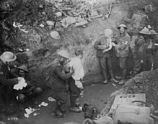 Canadian soldiers in trenches, Somme (1916)