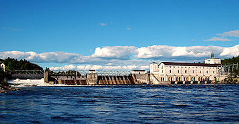 La centrale de Rånåsfoss (98 MW) sur le fleuve Glomma.