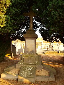 Le monument aux morts en 2013.