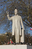 A statue in Thessaloniki (sculpt. Giannis Pappas).