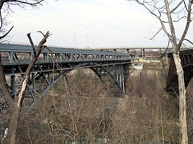 Image illustrative de l’article Whirlpool Rapids Bridge