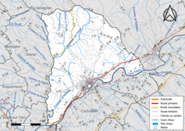 Carte en couleur présentant le réseau hydrographique de la commune