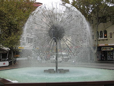 The El Alamein Fountain (1959–61) in Sydney, designed by Robert Woodward, was the first "dandelion" fountain