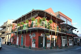 Covered gallery of 400–406 Dauphine Street