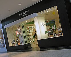 Kate Spade butik i köpcentrumet Natick Mall (f.d. Natick Collection) i New York.