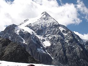 Le sommet et le glacier du Cevedale depuis Martello.