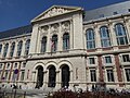 Ancienne faculté de lettres de Lille, à l'angle entre la rue Jean-Bart et la rue Angellier