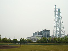 野球場（レフト後方に中国電力玉島発電所）