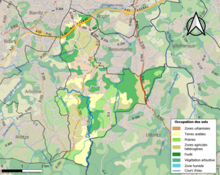 Carte en couleurs présentant l'occupation des sols.