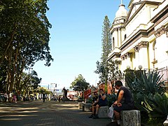 Catedral de Alajuela y el Parque Central