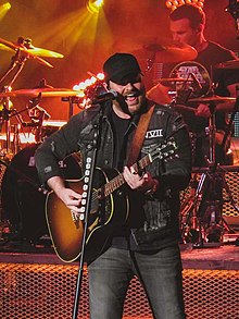 Chris Young performing in 2017.