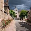 L'allée Colette et l'hôpital Saint-Gabriel.