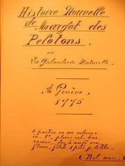 Fiche jaunie écrite à l'encre avec pleins et déliés. Belle écriture appliquée ancienne.