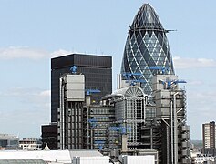 l'immeuble de la Lloyd’s avec le 30 St Mary Axe en arrière-plan.