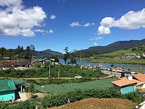 Vista de Nuwara Eliya e do lago Gregory