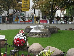 Tomb of blessed Jerzy Popiełuszko