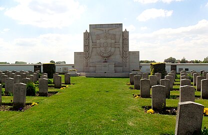 Monumental coat of arms of Portugal at the Portuguese war cemetery in Neuve-Chappelle.