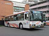 三菱ふそう・ニューエアロスター（ワンステップカラー。画像の車両は後にLED幕へ取換える工事を受けた）