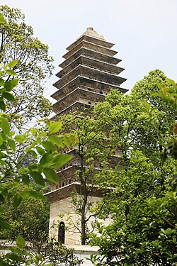 鎮国寺塔