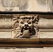 Assézat: lion mufles / gargoyle.