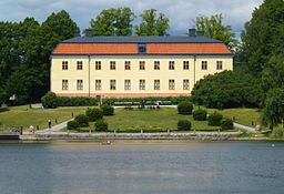 Edsbergs slott 2014 sett från Edsviken