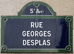 Voir la plaque.