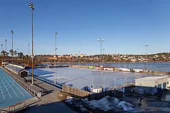 Bandyplanen med läktare