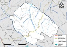 Carte en couleur présentant le réseau hydrographique de la commune