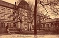 Cour carrée en 1920.