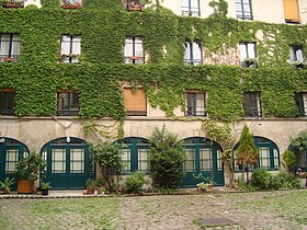 Cour du couvent des Filles anglaises.