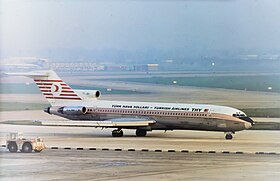 Le Boeing 727-200 impliqué (TC-JBH), photographié 11 mois avant l'accident.