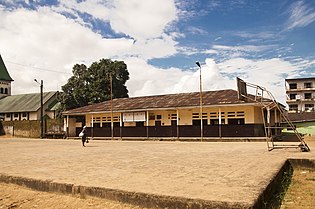 Le 1er bâtiment du collège Alfred Saker à Douala