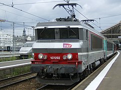 BB 7200 en tête d'un Aqualys pour Paris-Austerlitz, en 2007.